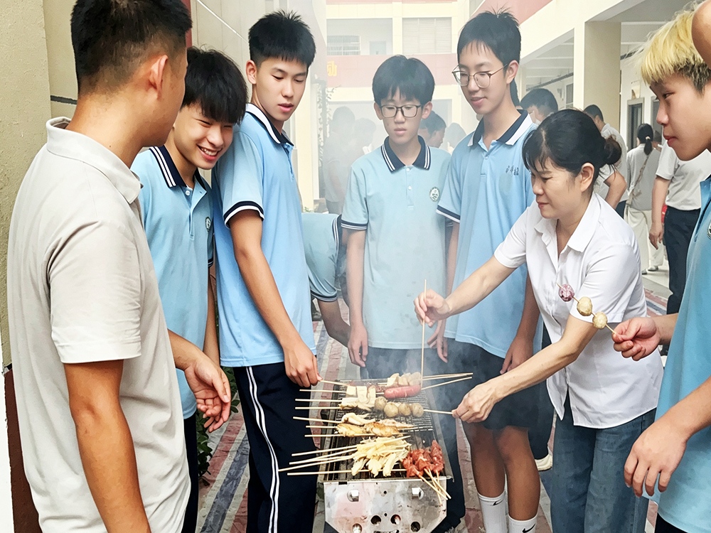 汕头有资质的孩子叛逆管制学校联系电话
